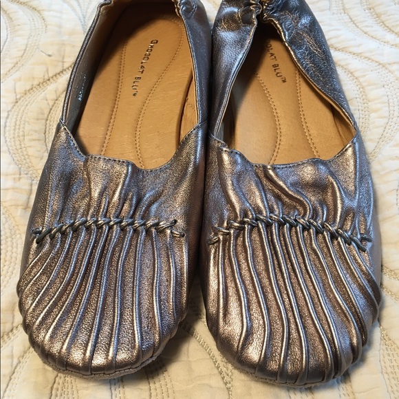 pintuck leather flat shoes